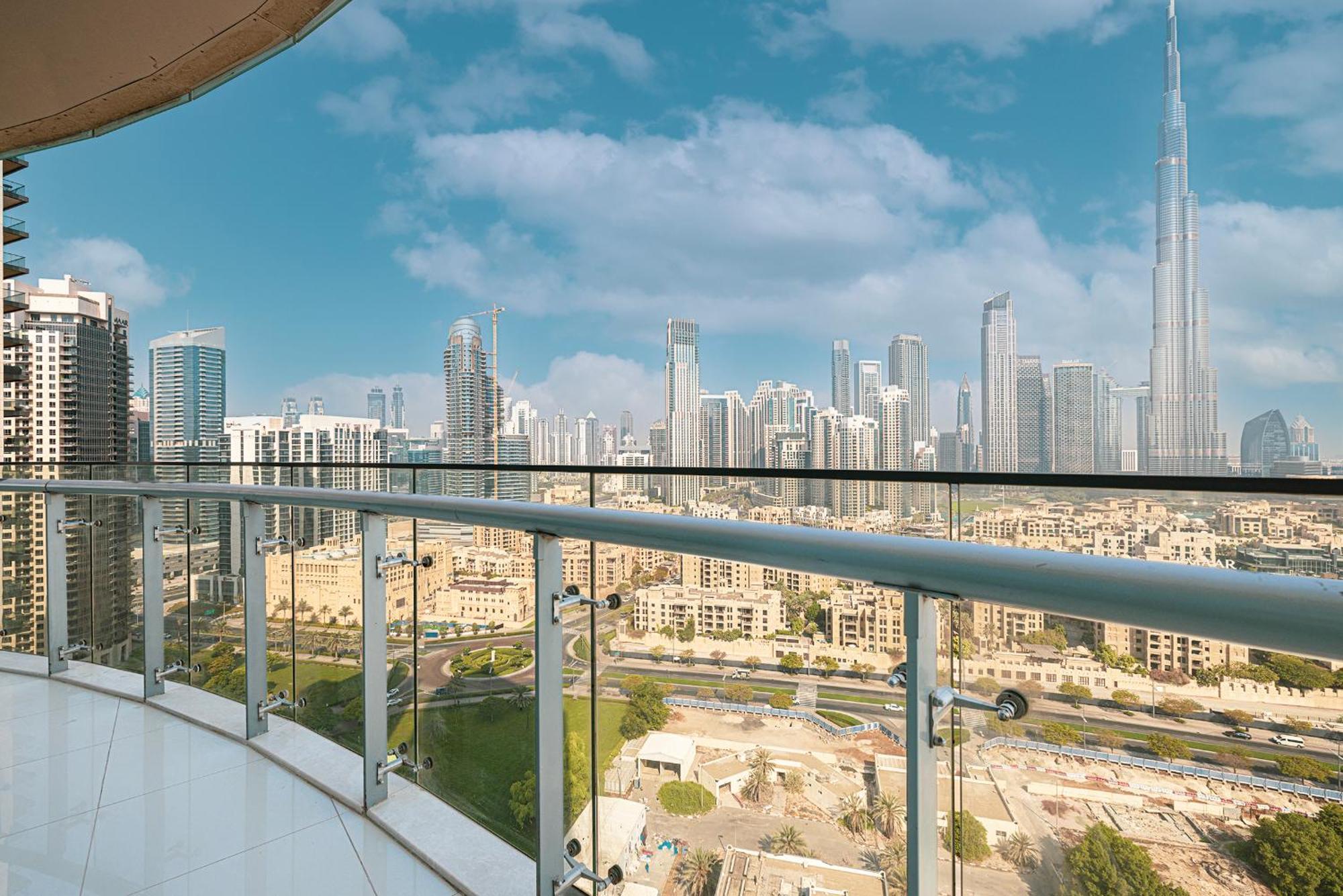 Magnificent - Damac Distinction Downtown Appartement Dubai Buitenkant foto